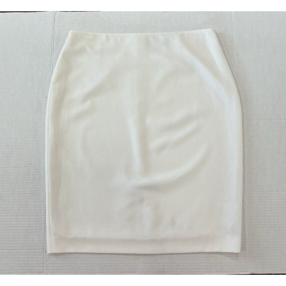 St. John Collection Classic Pencil Skirt Size 8 White  Above Knee , Lined